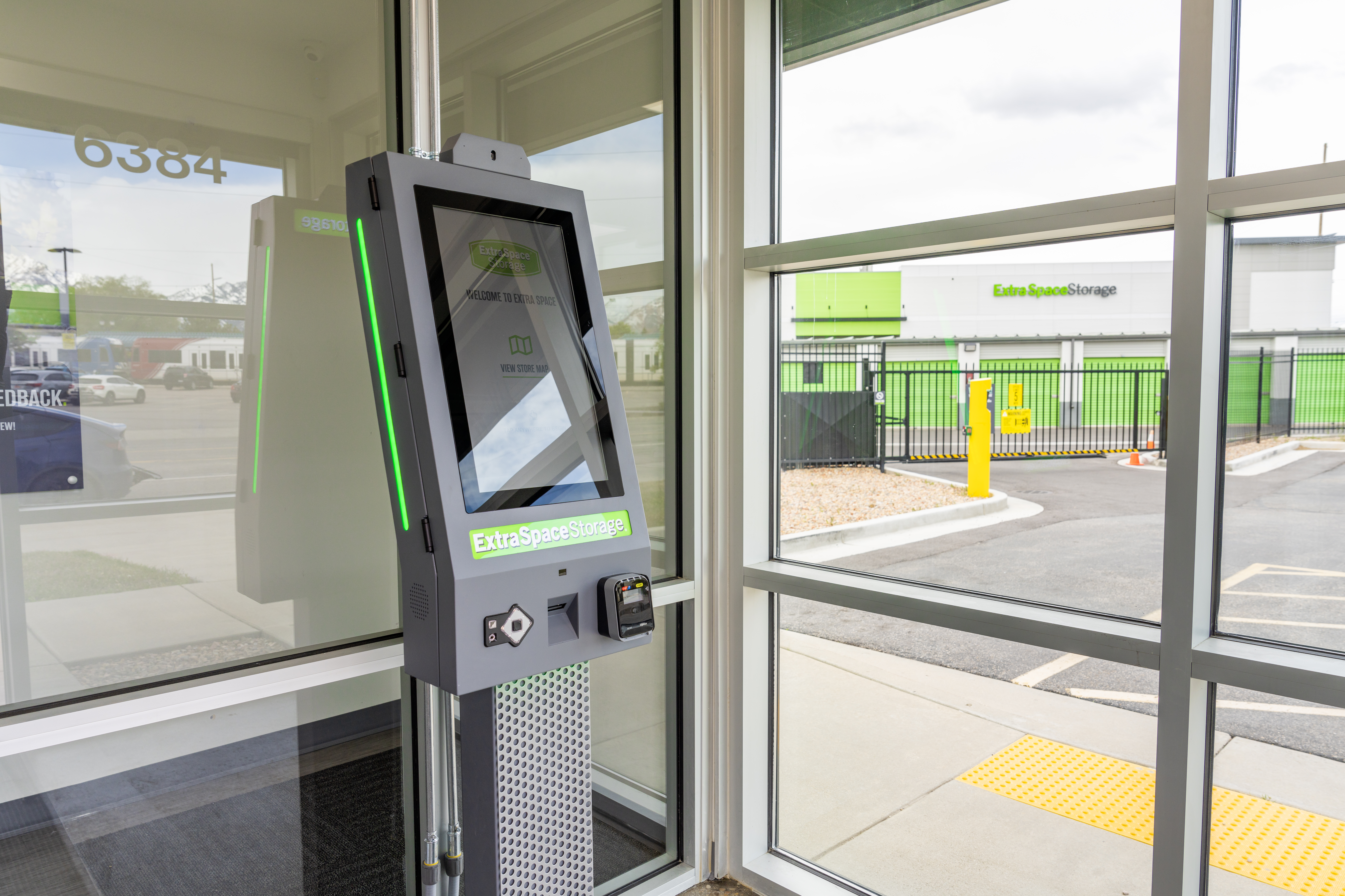 Extra 62 kiosk