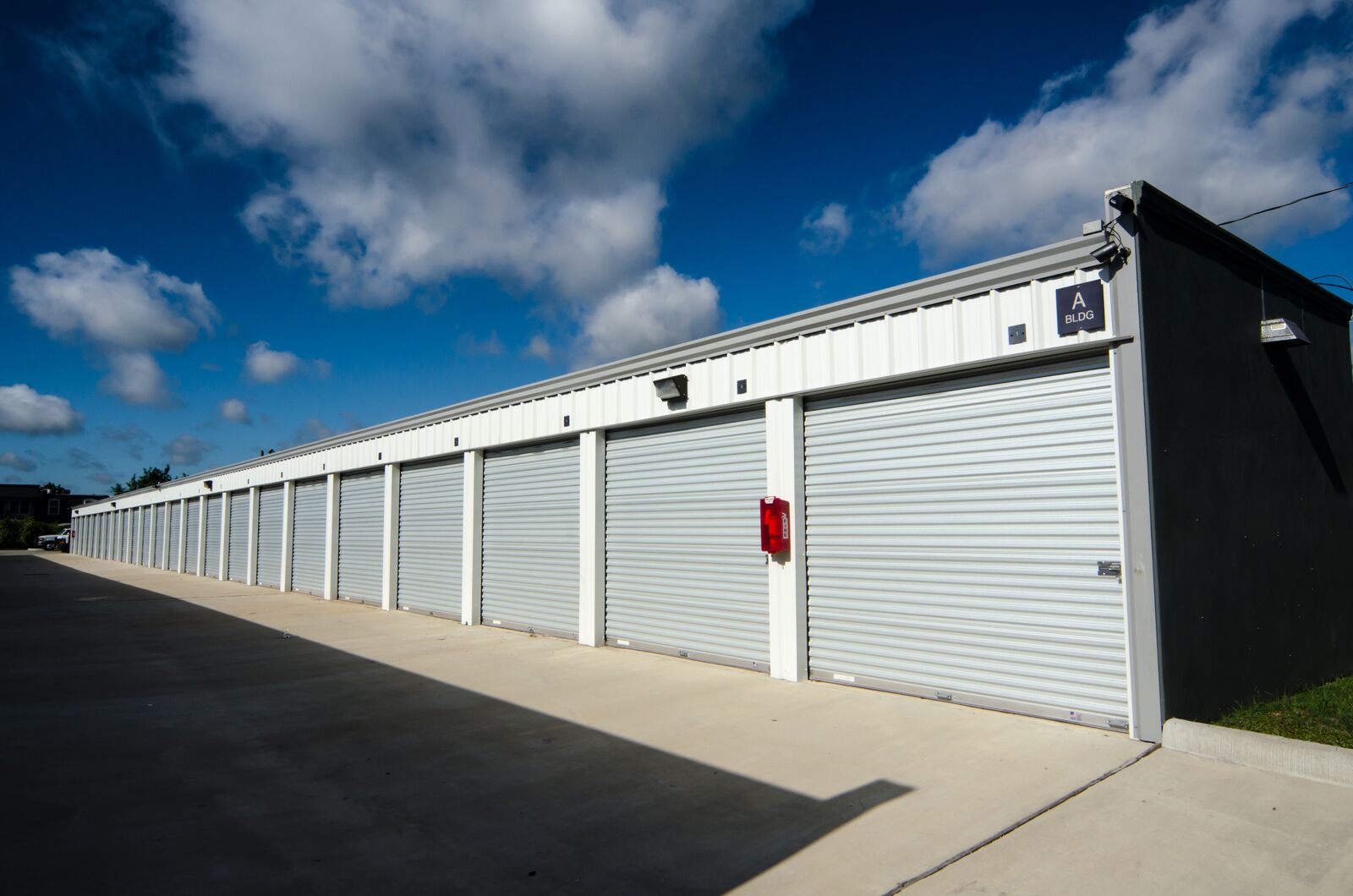 self storage contractor