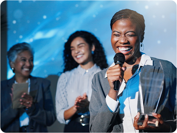 THE Show Experience Rounded Images Awards 2 (600x450)